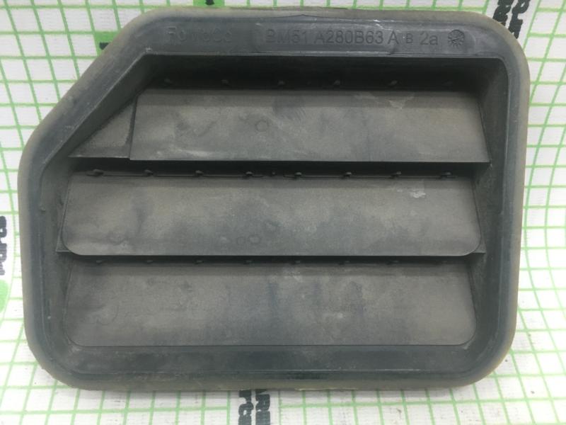 Решетка вентиляционная задняя Ford Focus