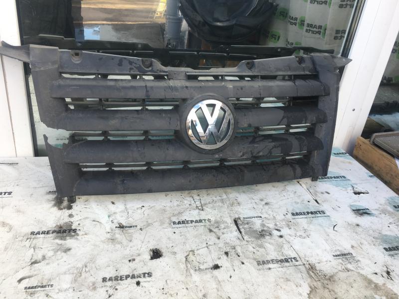 Решетка радиатора Volkswagen Crafter