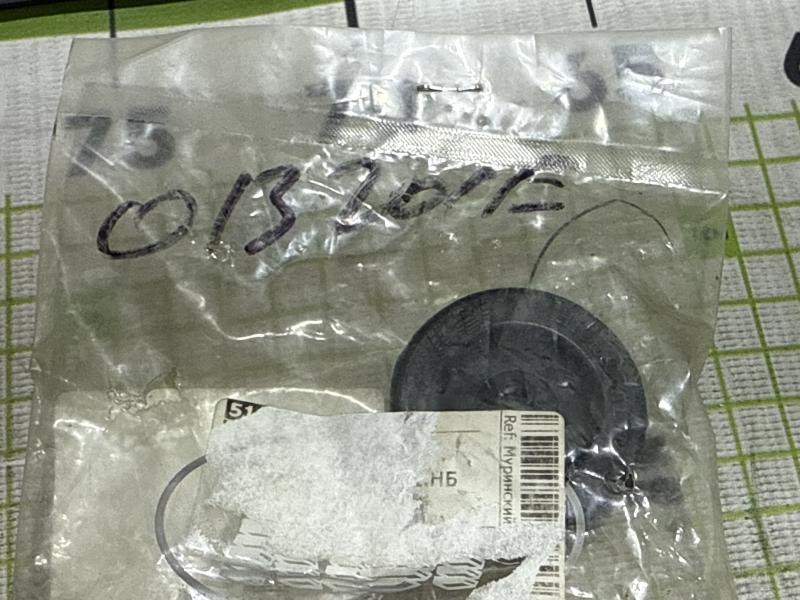 Сайлентблок переднего амортизатора верхний Honda