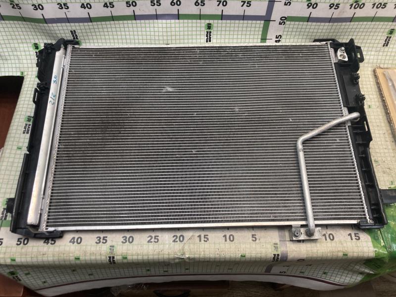 Радиатор кондиционера (конденсер) Mercedes-Benz E