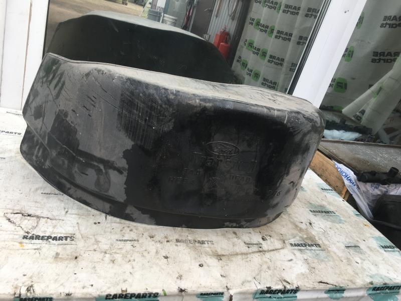 Локер (подкрылок) задний правый Ford Transit