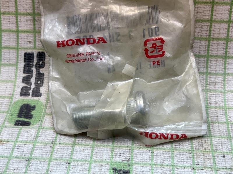 Шпилька колеса 12х для Honda Accord