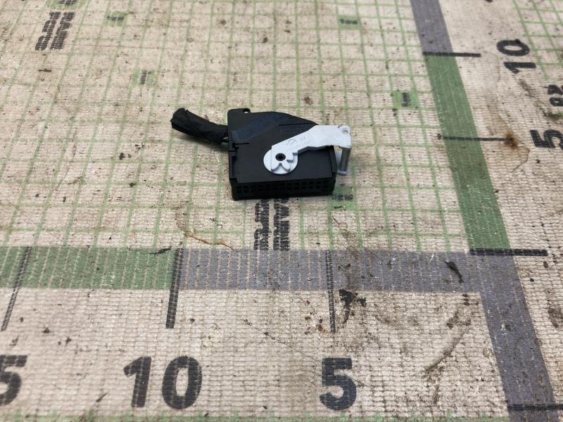 Разъём блока управления Sas Bmw (G-series)