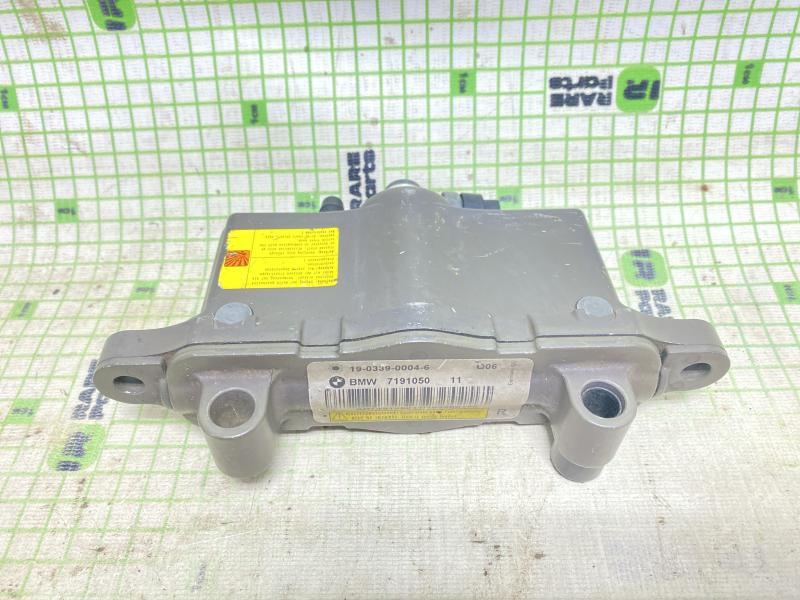 Пиропатрон капота правый BMW 5-Series F10/F11