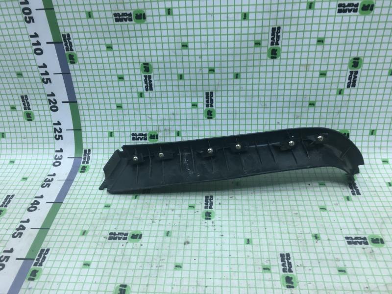 Обшивка 5 двери крышки багажника верхняя левая