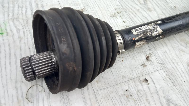 Полуось передняя (вал приводной) Audi Q5