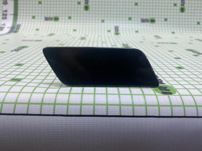 Крышка омывателя фары правая Land Rover Range