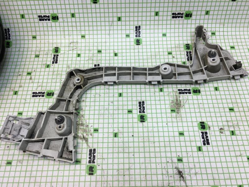 Кронштейн заднего бампера правый Ford Focus седан