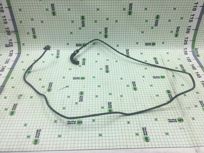 Трубка системы охлаждения расширительного бачка