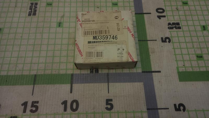 Ролик-натяжитель ручейкового ремня Mitsubishi