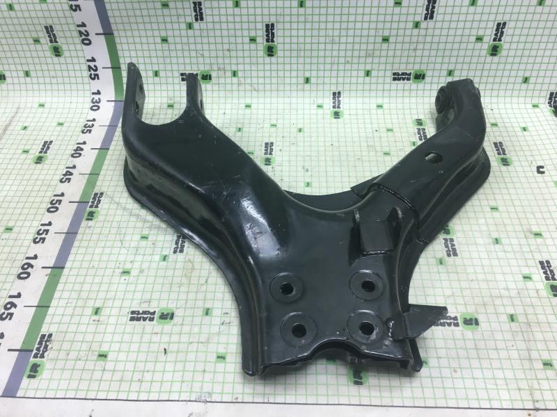 Рычаг передний нижний правый Great Wall Hover