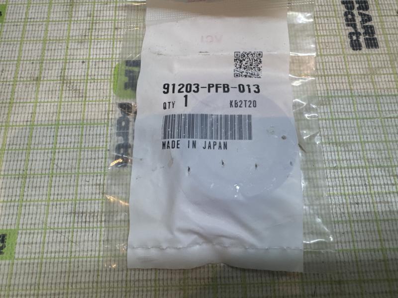 Сальник распредвала для Honda CR-V