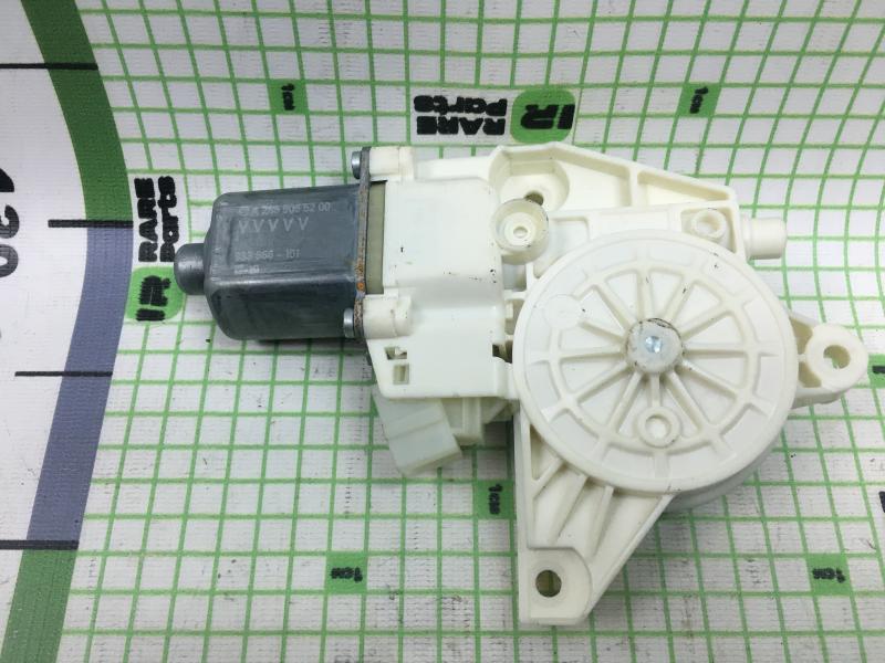 Моторчик стеклоподъемника передний правый Mercedes