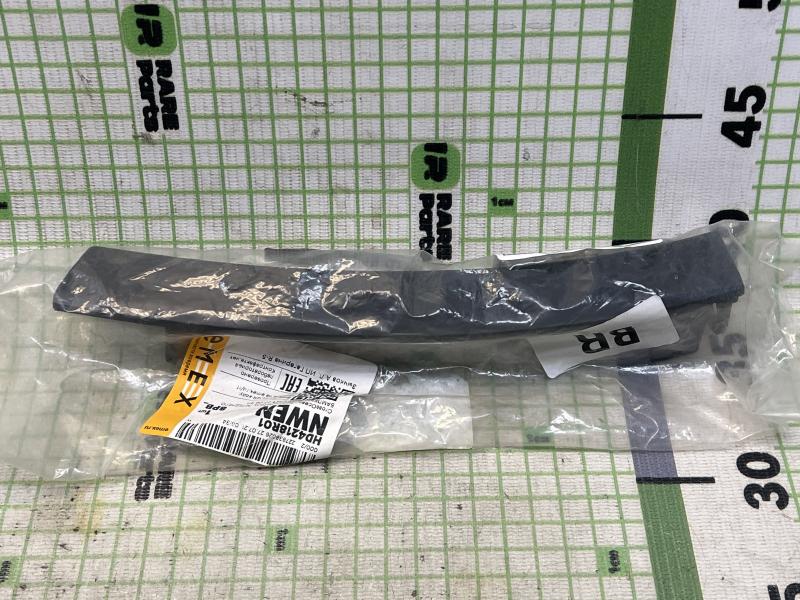 Расширитель переднего бампера правый для Honda