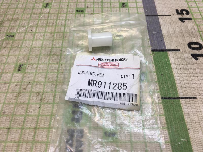 Втулка кулисы КПП Mitsubishi Carisma Space Star