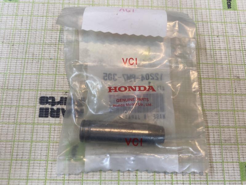 Направляющая клапана впускного для Honda CR-V