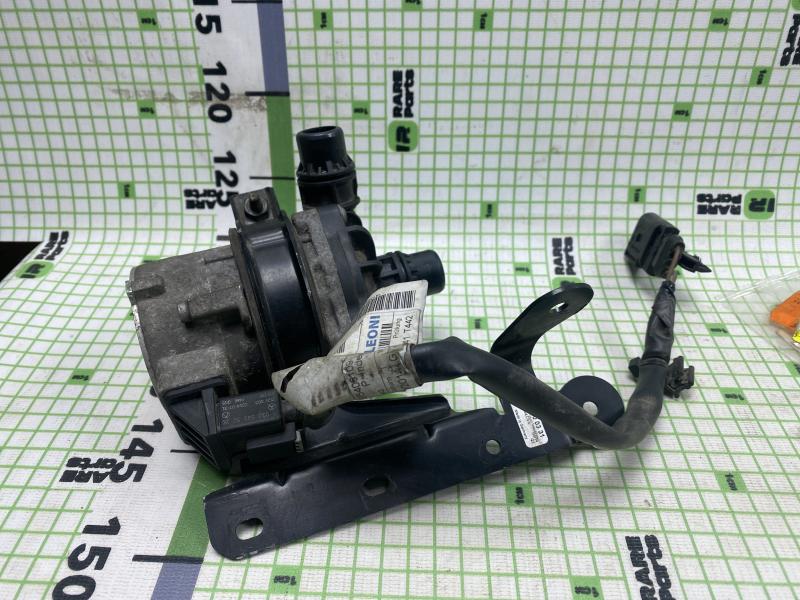 Насос (помпа) электрический Mercedes Benz