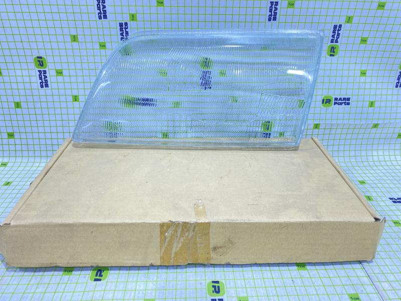 Стекло фары левой для Mercedes Benz C W202 до 96г