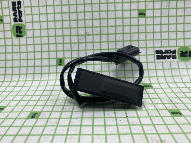 Кнопка открытия багажника 2 pin Nissan Qashqai j11