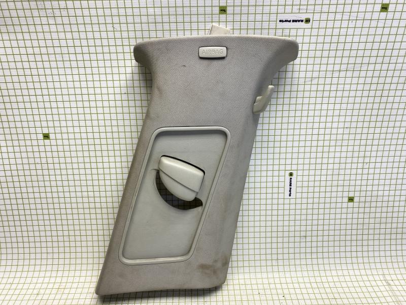 Накладка стойки для VW Golf V