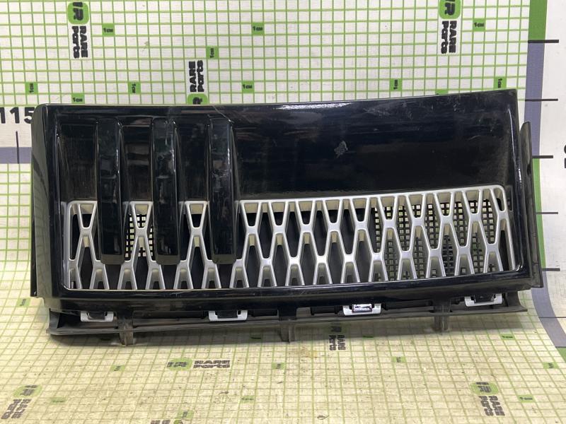 Накладка декоративная на крыло левое Land Rover