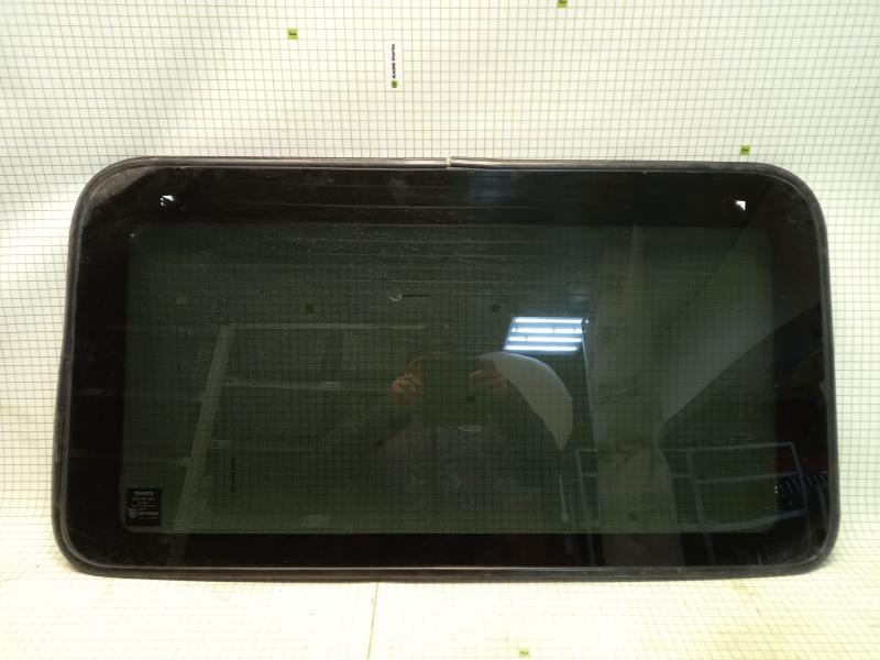 Резинка уплотнительная люка Toyota Avensis