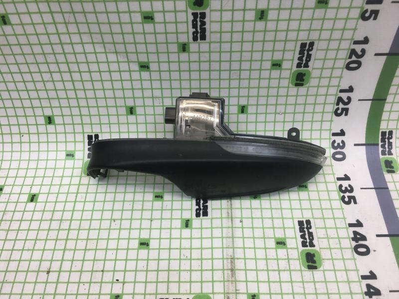 Повторитель указателя поворотов в зеркало левый