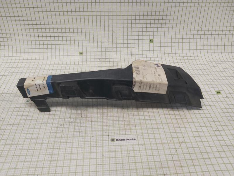 Кронштейн переднего бампера правый на Ford Focus 2