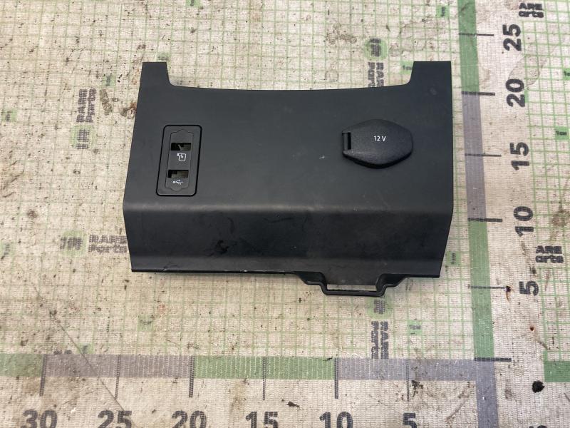 Накладка (кузов внутри) Chery Tiggo 7 8 Pro Max