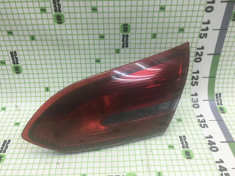 Фонарь внутренний задний правый Ford Focus седан
