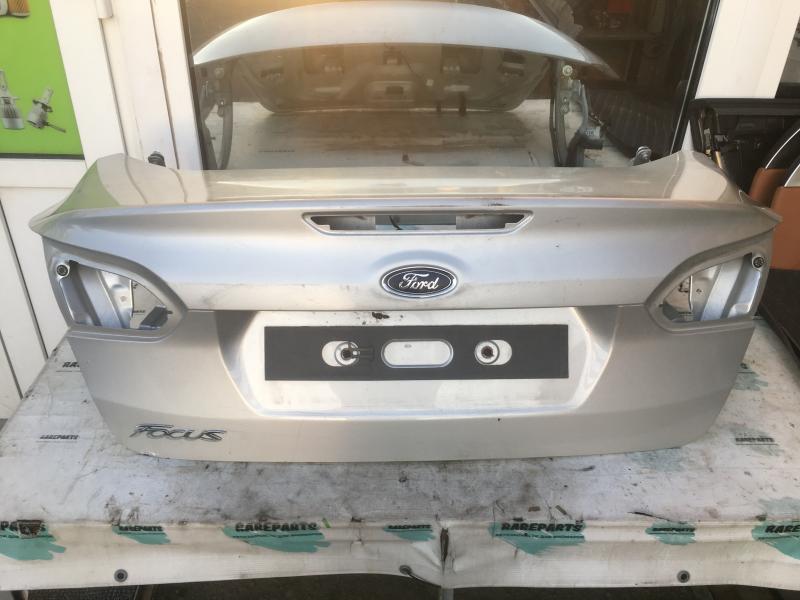 Крышка багажника Ford Focus