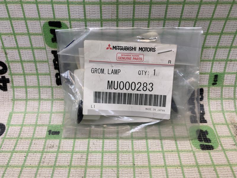 Крепеж (клоп) для Mitsubishi Lancer