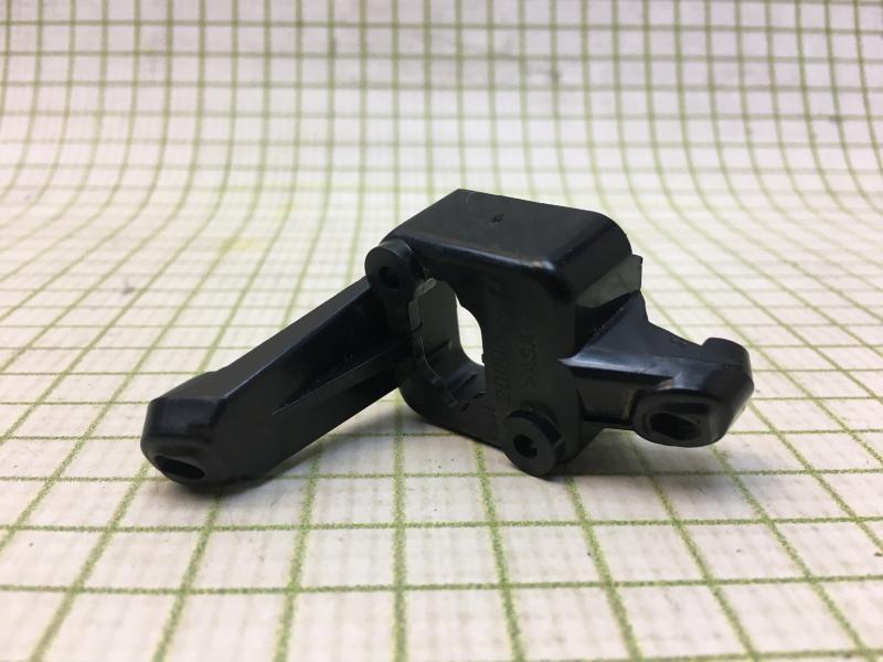 Кронштейн левый камеры в зеркало Nissan Qashqai