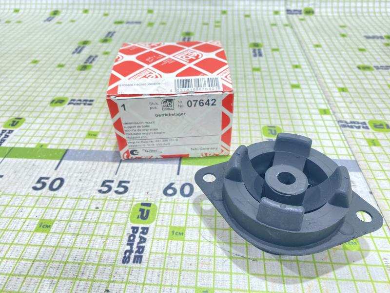 Опора КПП Audi 80/90 B4