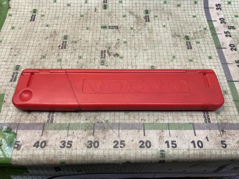Знак аварийной остановки Volvo S-40 V-50