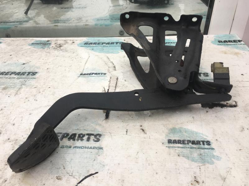 Педаль тормоза Mercedes-Benz Sprinter