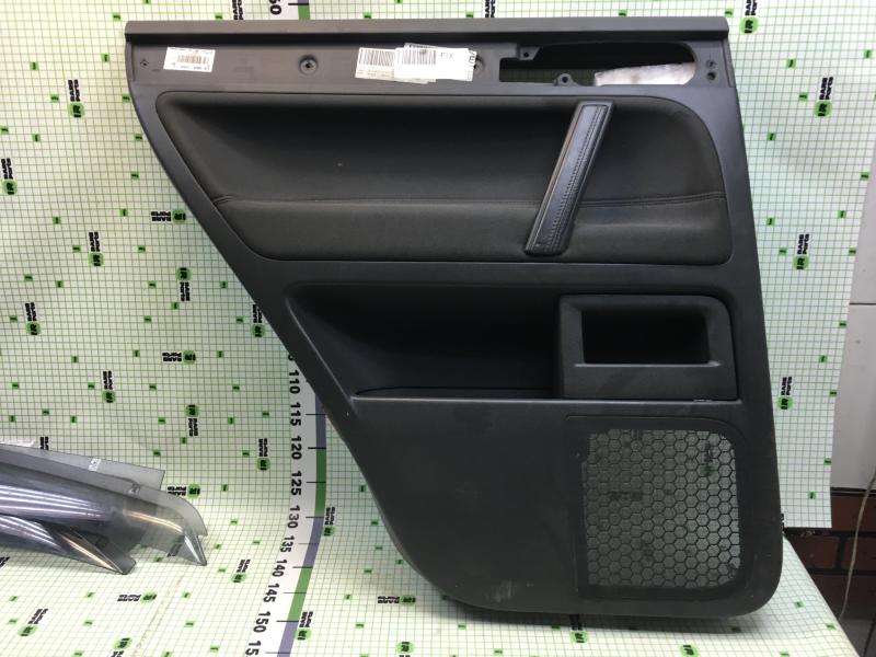 Обшивка двери задней левой Volkswagen Touareg