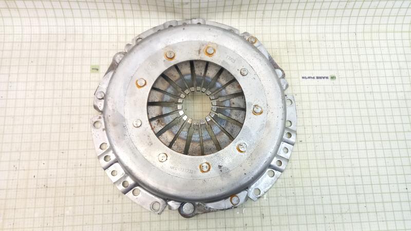 Корзина сцепления Volkswagen Golf 1,4-1.6 ABD ABN