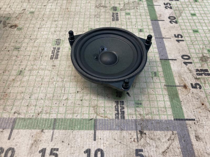 Динамик Mercedes-Benz Glc C S