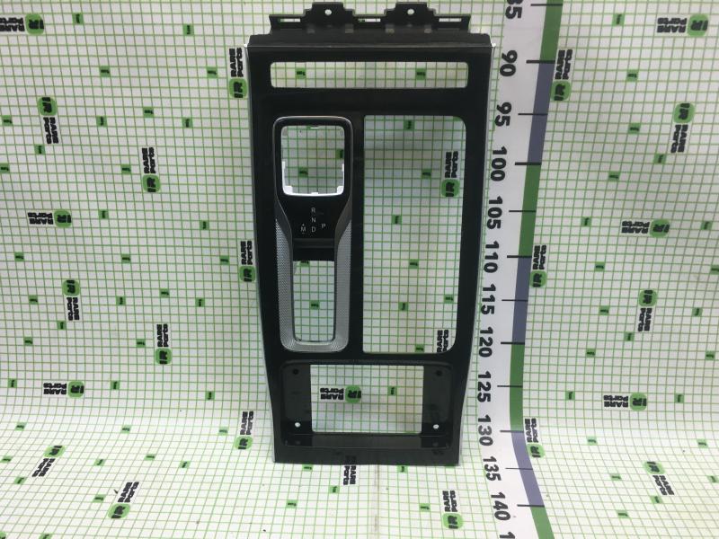 Накладка верхняя центральной консоли Hongqi H-5