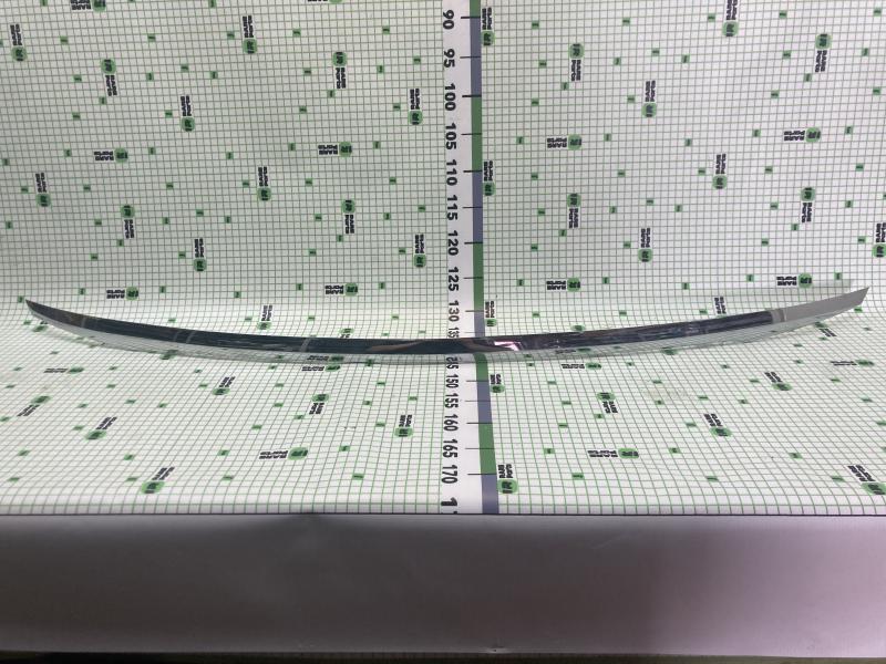 Накладка крышки багажника Mercedes Benz C