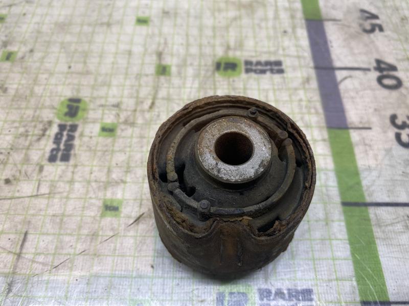 Сайлентблок заднего рычага для Nissan