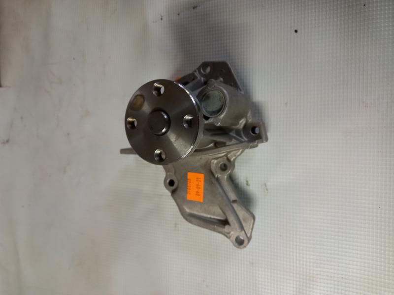 Насос водяной (помпа) для Ford Focus 2 2005-2008
