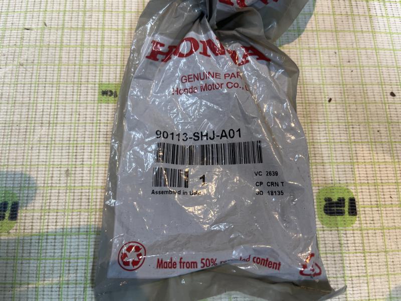 Шпилька колеса Honda Legend