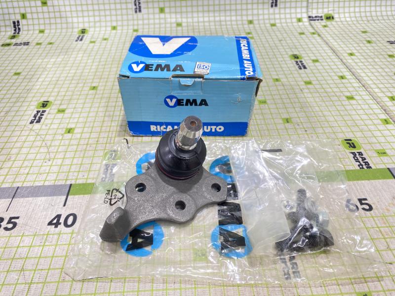 Опора шаровая левая перед Opel Omega A